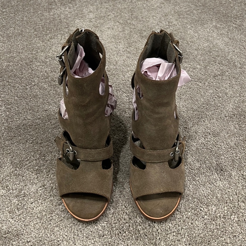 Marc Fisher Heels